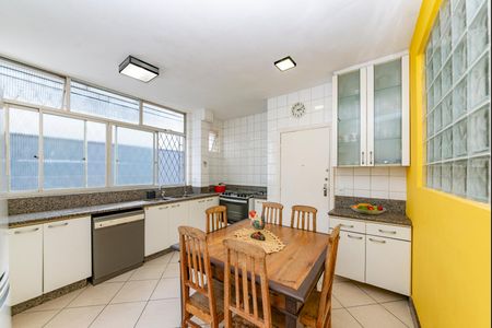 Apartamento à venda com 148m², 4 quartos e 2 vagasCozinha