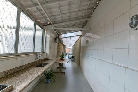 Apartamento à venda com 148m², 4 quartos e 2 vagasVaranda