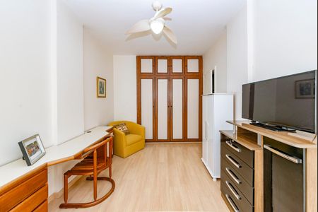 Apartamento à venda com 148m², 4 quartos e 2 vagasQuarto 1