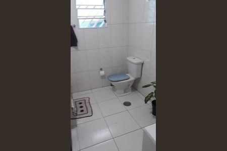 Casa à venda com 225m², 5 quartos e 4 vagas Casa à venda com 225m², 5 quartos e 4 vagasBanheiro