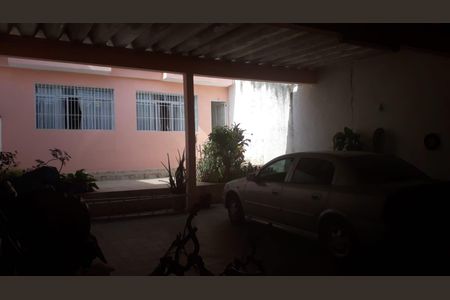 Casa à venda com 225m², 5 quartos e 4 vagas Casa à venda com 225m², 5 quartos e 4 vagasÁrea Externa