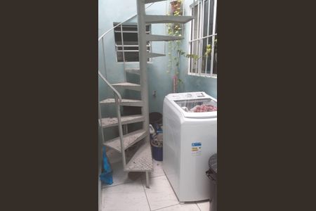 Casa à venda com 225m², 5 quartos e 4 vagas Casa à venda com 225m², 5 quartos e 4 vagasLavanderia