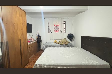 Casa à venda com 230m², 2 quartos e 2 vagasCasa 2 - Quarto