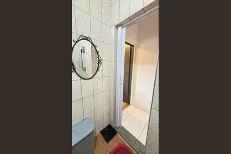 Casa à venda com 230m², 2 quartos e 2 vagasBanheiro