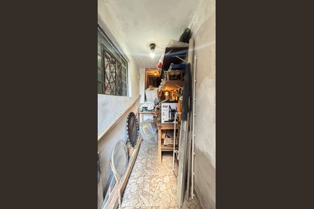 Casa à venda com 230m², 2 quartos e 2 vagasOficina