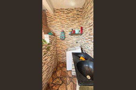 Casa à venda com 230m², 2 quartos e 2 vagasCasa 2 - Área de Serviço