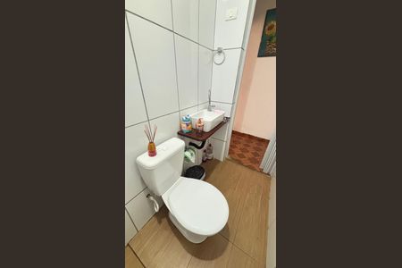 Casa à venda com 230m², 2 quartos e 2 vagasCasa 2 - Banheiro