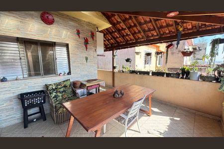 Casa à venda com 230m², 2 quartos e 2 vagasÁrea de Serviço