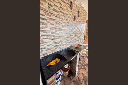 Casa à venda com 230m², 2 quartos e 2 vagasCasa 2 - Área de Serviço