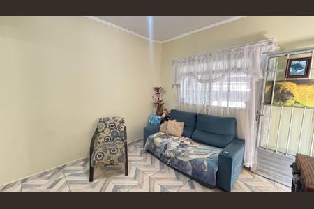 Casa à venda com 230m², 2 quartos e 2 vagasSala