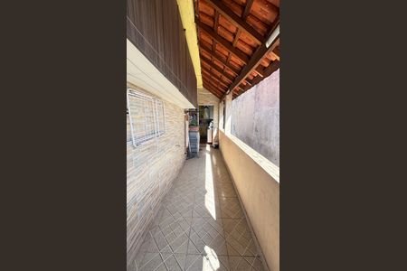 Casa à venda com 230m², 2 quartos e 2 vagasVaranda