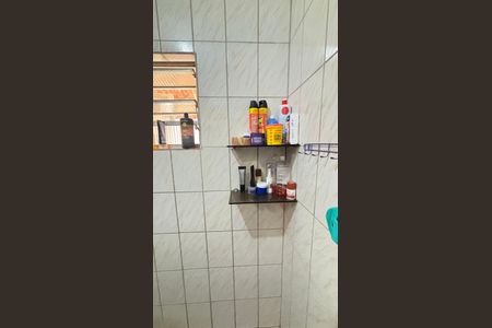 Casa à venda com 230m², 2 quartos e 2 vagasBanheiro