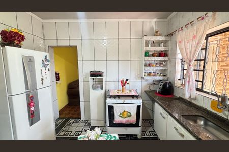 Casa à venda com 230m², 2 quartos e 2 vagasCasa 2 - Cozinha