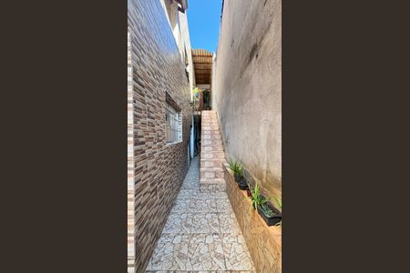 Casa à venda com 230m², 2 quartos e 2 vagasQuintal