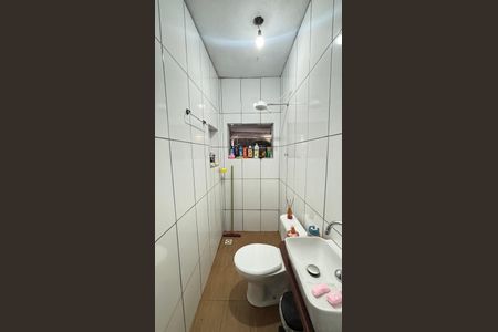 Casa à venda com 230m², 2 quartos e 2 vagasCasa 2 - Banheiro