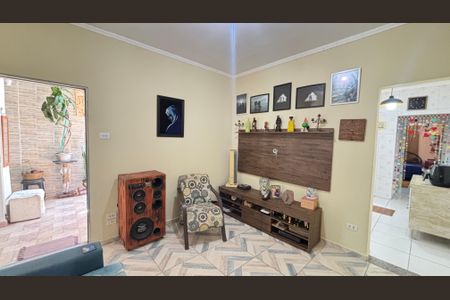 Casa à venda com 230m², 2 quartos e 2 vagasSala