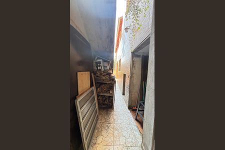 Casa à venda com 230m², 2 quartos e 2 vagasOficina