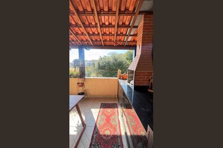 Casa à venda com 230m², 2 quartos e 2 vagasÁrea de Serviço