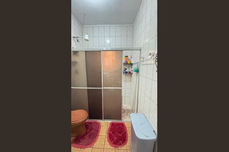 Casa à venda com 230m², 2 quartos e 2 vagasBanheiro