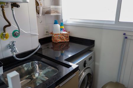 Apartamento à venda com 70m², 2 quartos e 1 vaga Apartamento à venda com 70m², 2 quartos e 1 vagaÁrea de Serviço