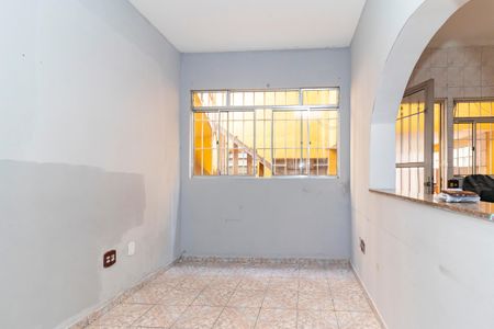 Casa para alugar com 60m², 2 quartos e sem vaga Casa para alugar com 60m², 2 quartos e sem vagaSala