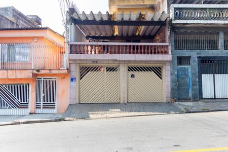 Casa para alugar com 60m², 2 quartos e sem vaga Casa para alugar com 60m², 2 quartos e sem vagaFachada