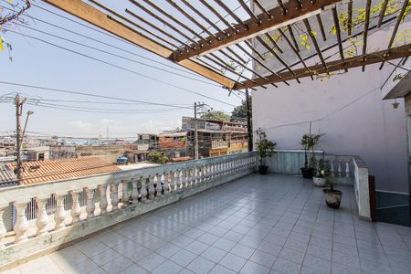 Casa à venda com 226m², 3 quartos e 4 vagasVaranda