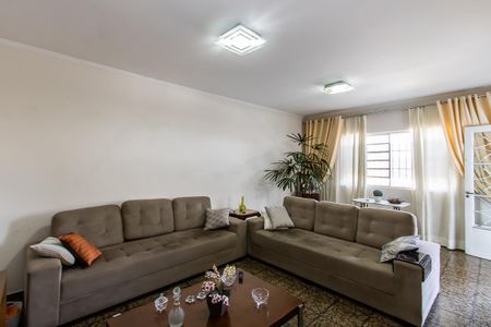 Casa à venda com 226m², 3 quartos e 4 vagasSala