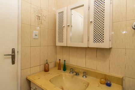 Casa à venda com 226m², 3 quartos e 4 vagasBanheiro