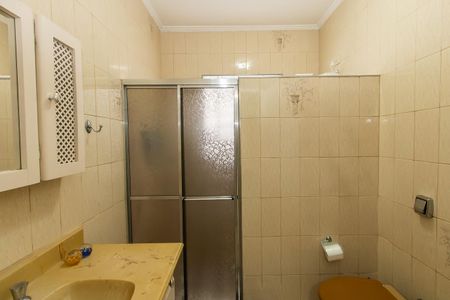 Casa à venda com 226m², 3 quartos e 4 vagasBanheiro