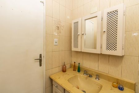 Casa à venda com 226m², 3 quartos e 4 vagasBanheiro