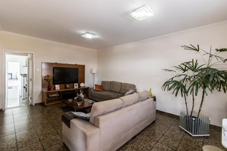 Casa à venda com 226m², 3 quartos e 4 vagasSala