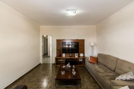 Casa à venda com 226m², 3 quartos e 4 vagasSala