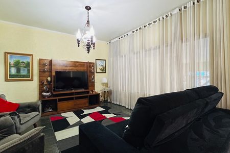 Casa à venda com 275m², 3 quartos e 2 vagas Casa à venda com 275m², 3 quartos e 2 vagasSala