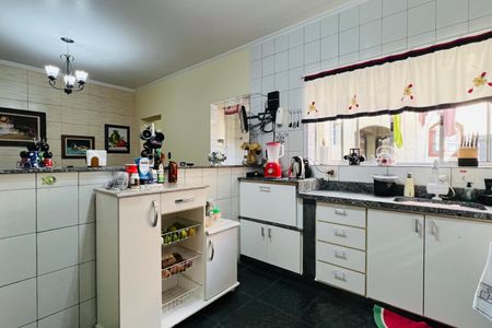 Casa à venda com 275m², 3 quartos e 2 vagas Casa à venda com 275m², 3 quartos e 2 vagasCozinha