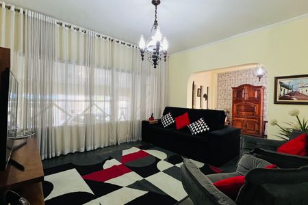 Casa à venda com 275m², 3 quartos e 2 vagas Casa à venda com 275m², 3 quartos e 2 vagasSala