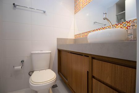 Studio para alugar com 32m², 1 quarto e sem vaga Studio para alugar com 32m², 1 quarto e sem vagaBanheiro Social