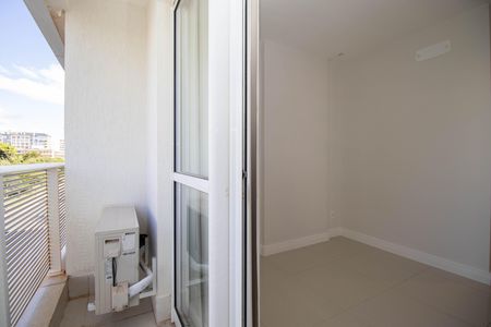 Studio para alugar com 32m², 1 quarto e sem vaga Studio para alugar com 32m², 1 quarto e sem vagaSacada