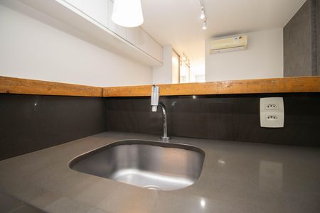 Studio para alugar com 32m², 1 quarto e sem vaga Studio para alugar com 32m², 1 quarto e sem vagaCozinha e Área de Serviço