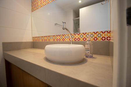 Studio para alugar com 32m², 1 quarto e sem vaga Studio para alugar com 32m², 1 quarto e sem vagaBanheiro Social