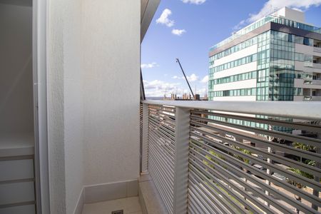 Studio para alugar com 32m², 1 quarto e sem vaga Studio para alugar com 32m², 1 quarto e sem vagaSacada