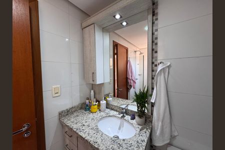 Apartamento à venda com 71m², 2 quartos e 1 vagaBanheiro