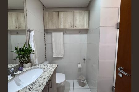 Apartamento à venda com 71m², 2 quartos e 1 vagaBanheiro
