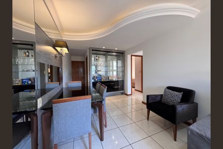 Apartamento à venda com 71m², 2 quartos e 1 vagaSala