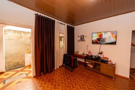 Casa à venda com 400m², 2 quartos e 3 vagasSala