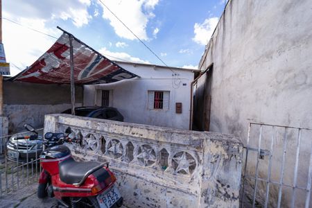 Casa à venda com 400m², 2 quartos e 3 vagasFachada