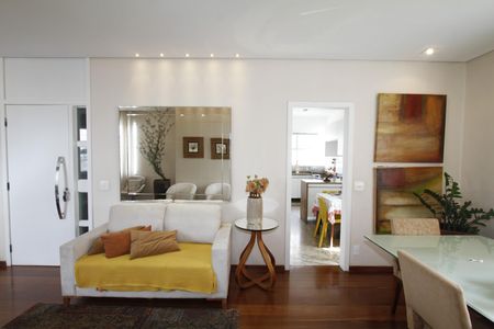 Apartamento à venda com 145m², 4 quartos e 2 vagasSala