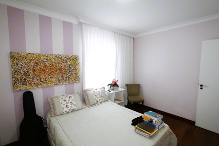 Apartamento à venda com 145m², 4 quartos e 2 vagasQuarto 3
