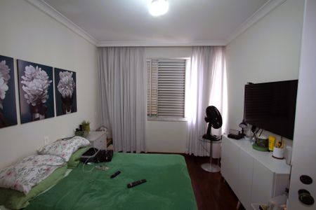 Apartamento à venda com 145m², 4 quartos e 2 vagasQuarto 1