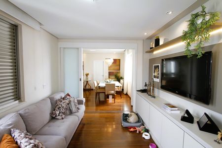 Apartamento à venda com 145m², 4 quartos e 2 vagasSala de estar